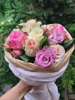 kerek rózsacsokor -erzsebetvirag.hu