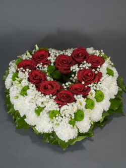 sziv-alaku-koszoru-erzsebetvirag.hu