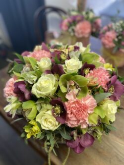 Óriás virágdoboz orchideákkal D35