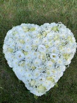 Szív alakú fekvő koszorú D55 drótmentes